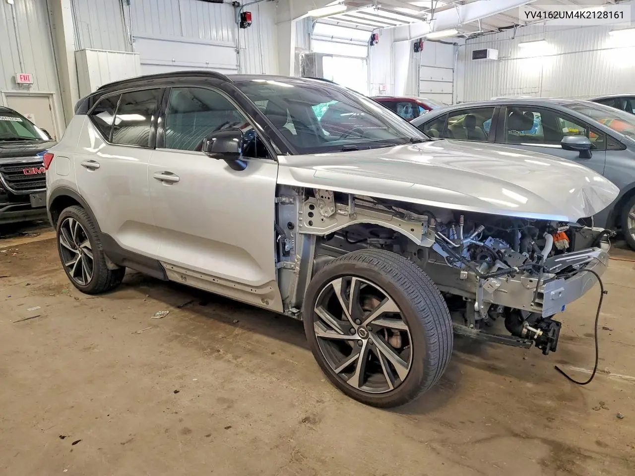 2019 Volvo Xc40 T5 R-Design VIN: YV4162UM4K2128161 Lot: 58577216