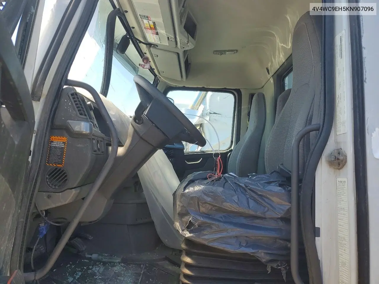 2019 Volvo Vnr Semi Truck VIN: 4V4WC9EH5KN907096 Lot: 59962086