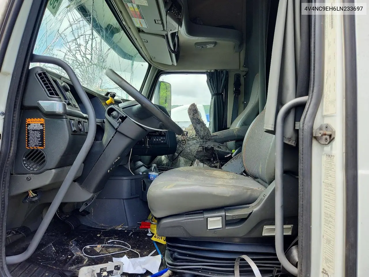 2020 Volvo Vnl Semi Truck VIN: 4V4NC9EH6LN233697 Lot: 58835886