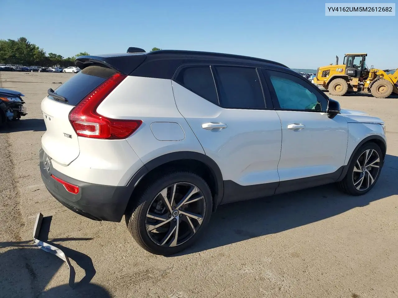 2021 Volvo Xc40 T5 R-Design VIN: YV4162UM5M2612682 Lot: 55744126