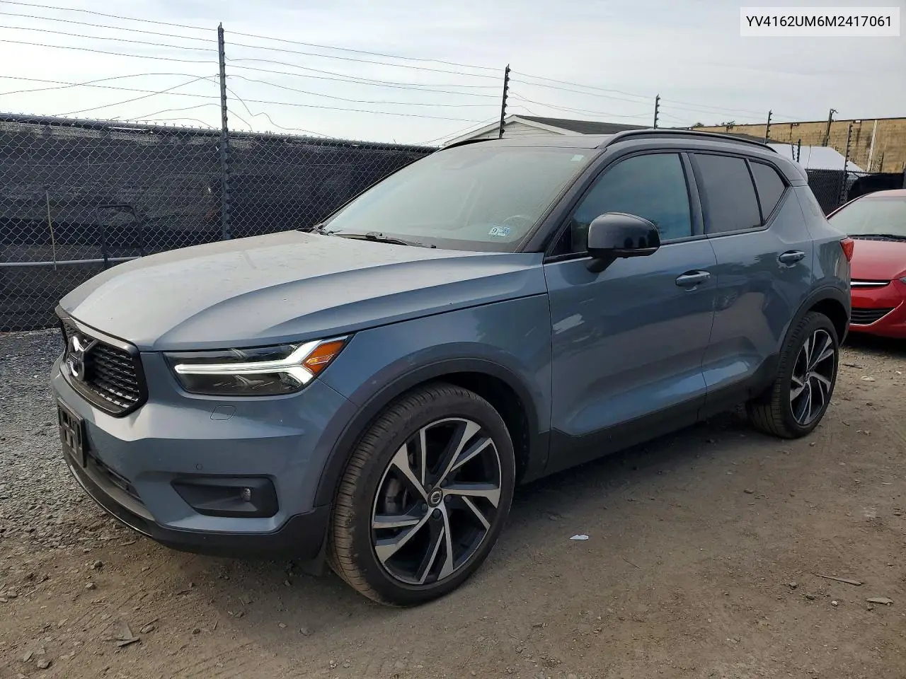 2021 Volvo Xc40 T5 R-Design VIN: YV4162UM6M2417061 Lot: 57354696