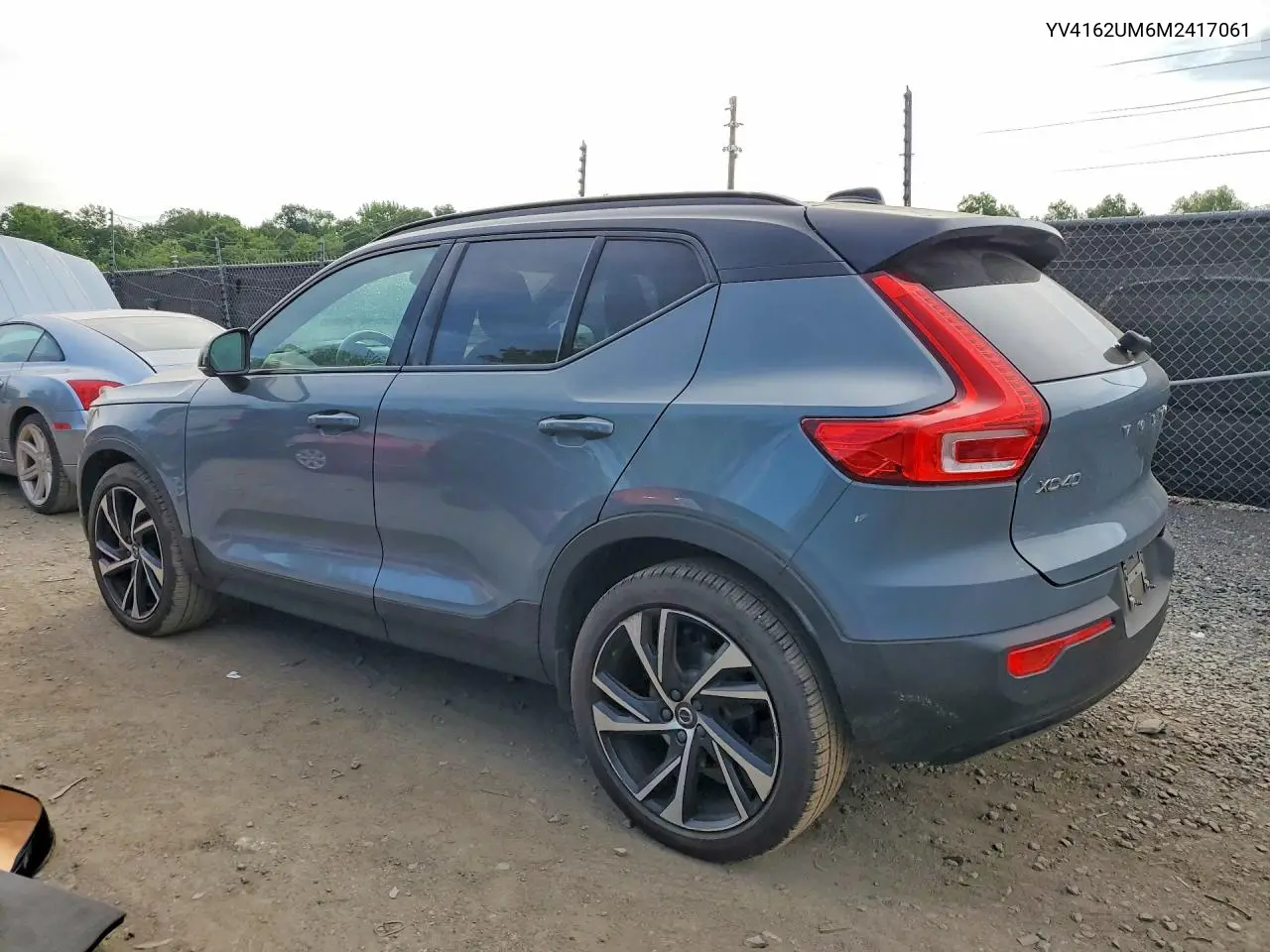 2021 Volvo Xc40 T5 R-Design VIN: YV4162UM6M2417061 Lot: 57354696