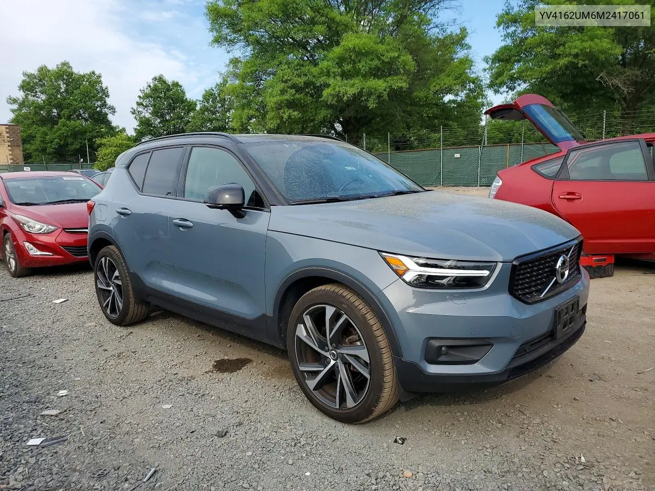 2021 Volvo Xc40 T5 R-Design VIN: YV4162UM6M2417061 Lot: 57354696