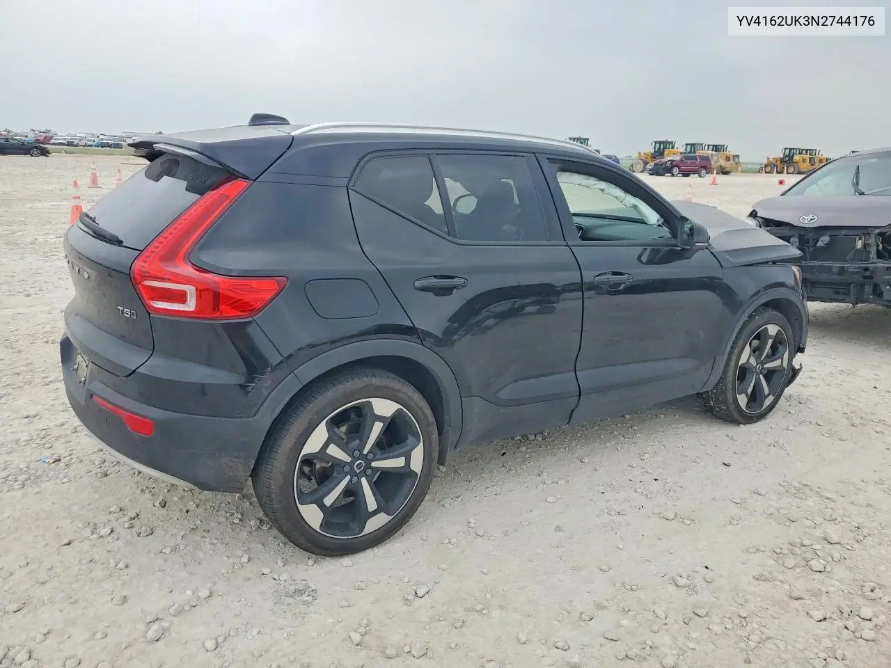 2022 Volvo Xc40 T5 Momentum VIN: YV4162UK3N2744176 Lot: 51560856