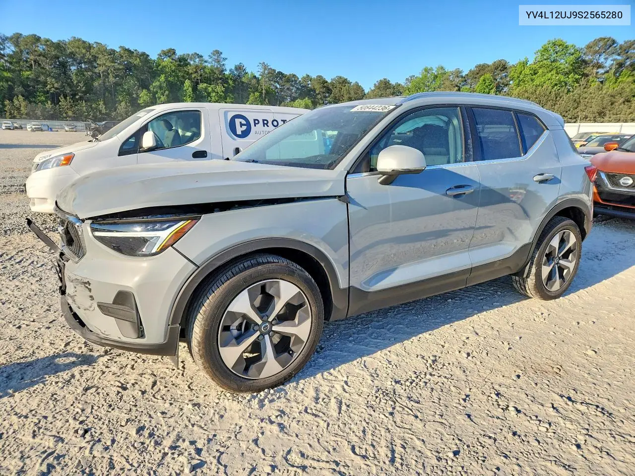2025 Volvo Xc40 Core VIN: YV4L12UJ9S2565280 Lot: 50844236