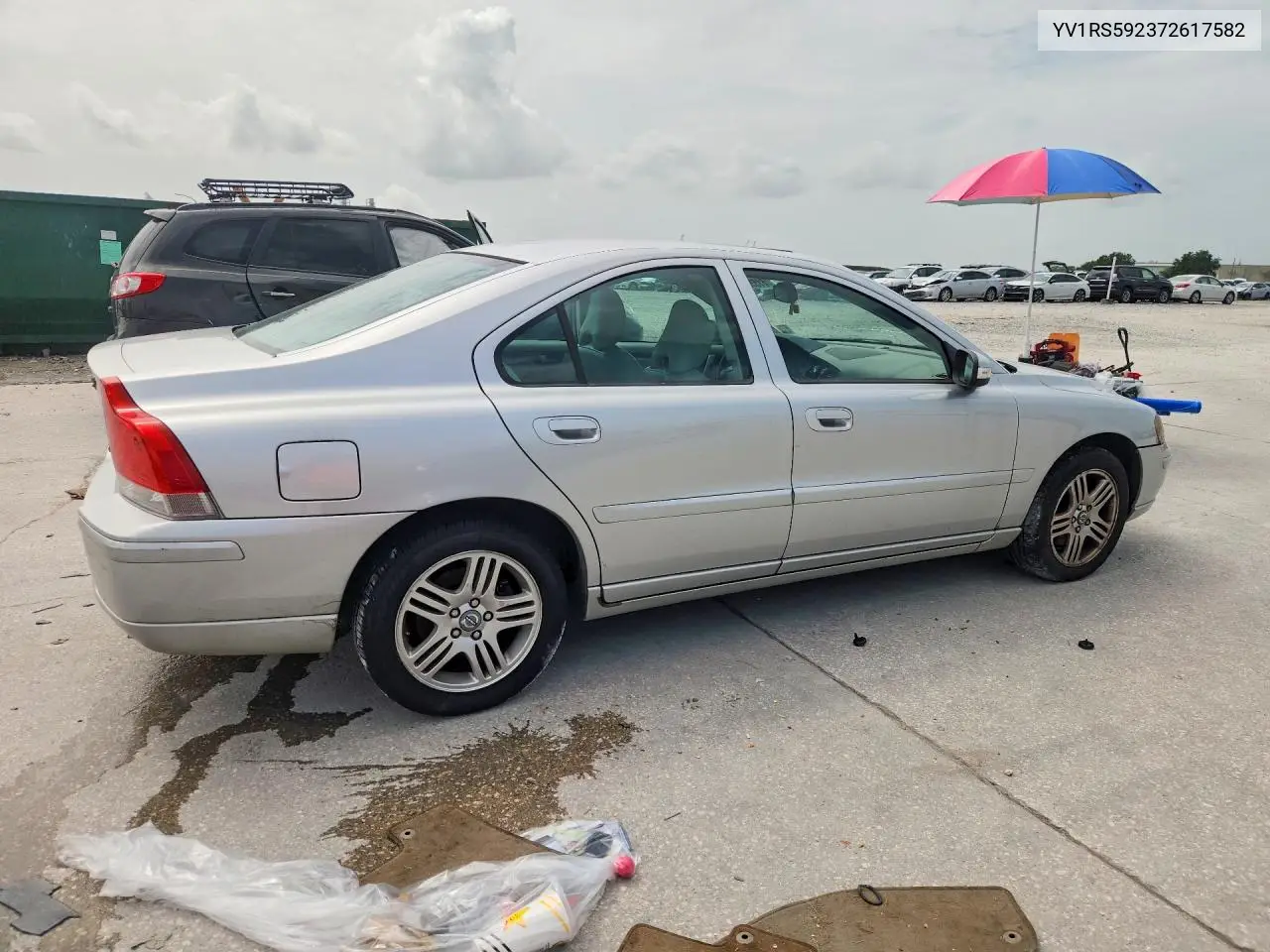 2007 Volvo S60 2.5T VIN: YV1RS592372617582 Lot: 61555556