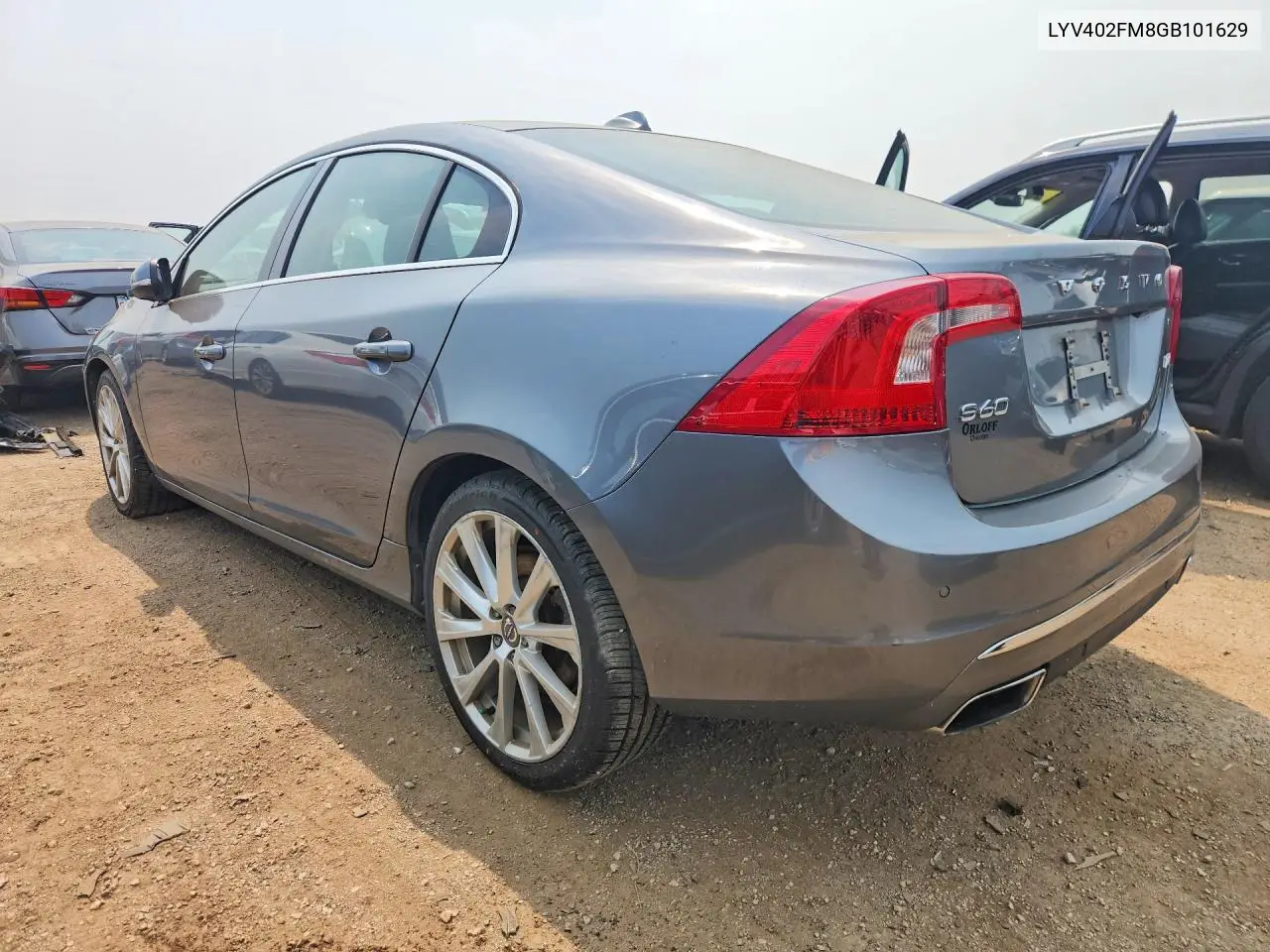 2016 Volvo S60 Platinum VIN: LYV402FM8GB101629 Lot: 60916416