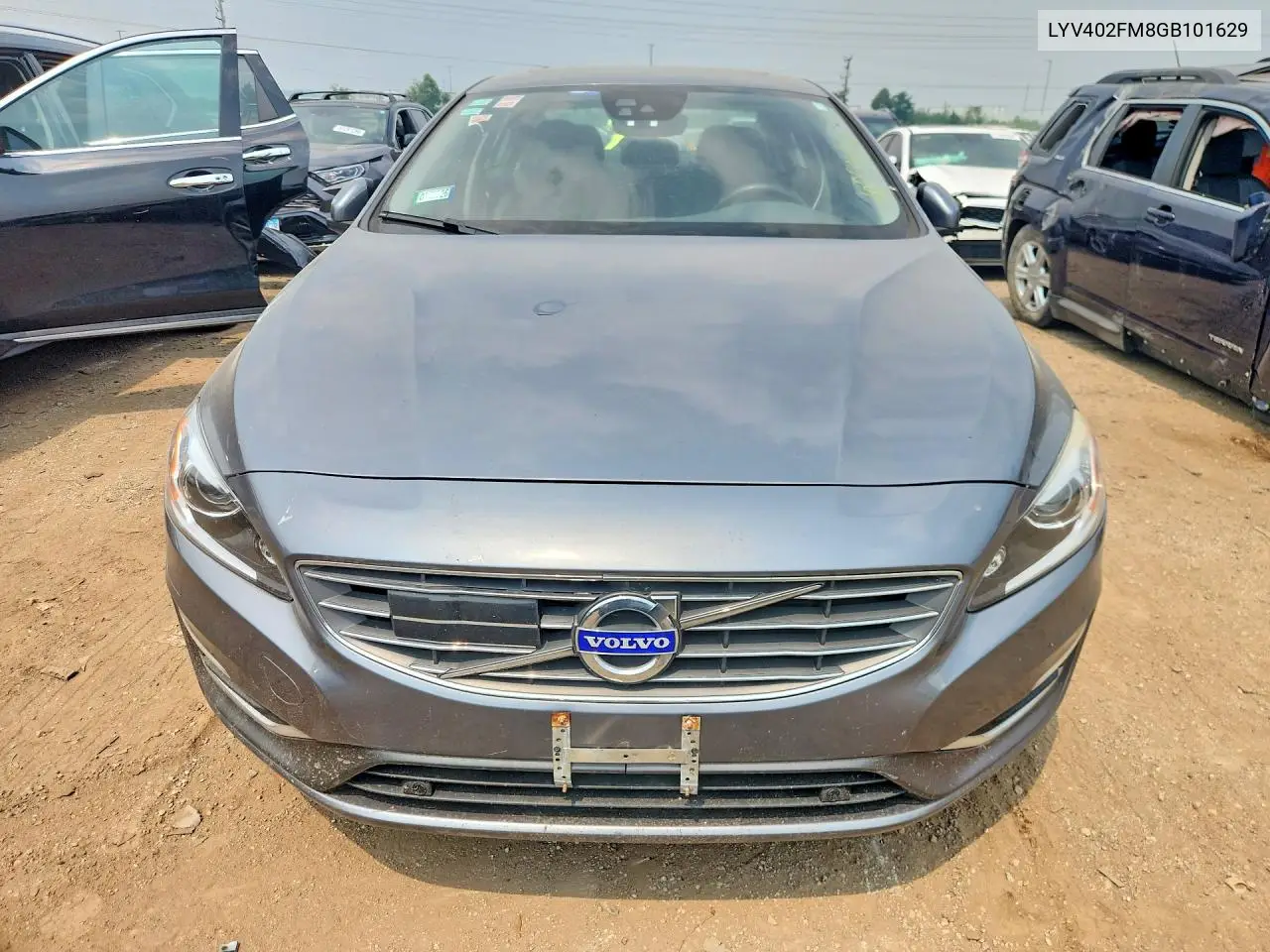 2016 Volvo S60 Platinum VIN: LYV402FM8GB101629 Lot: 60916416