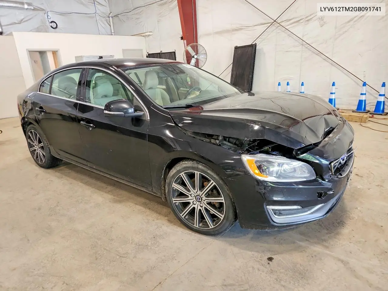2016 Volvo S60 Platinum VIN: LYV612TM2GB091741 Lot: 61228086