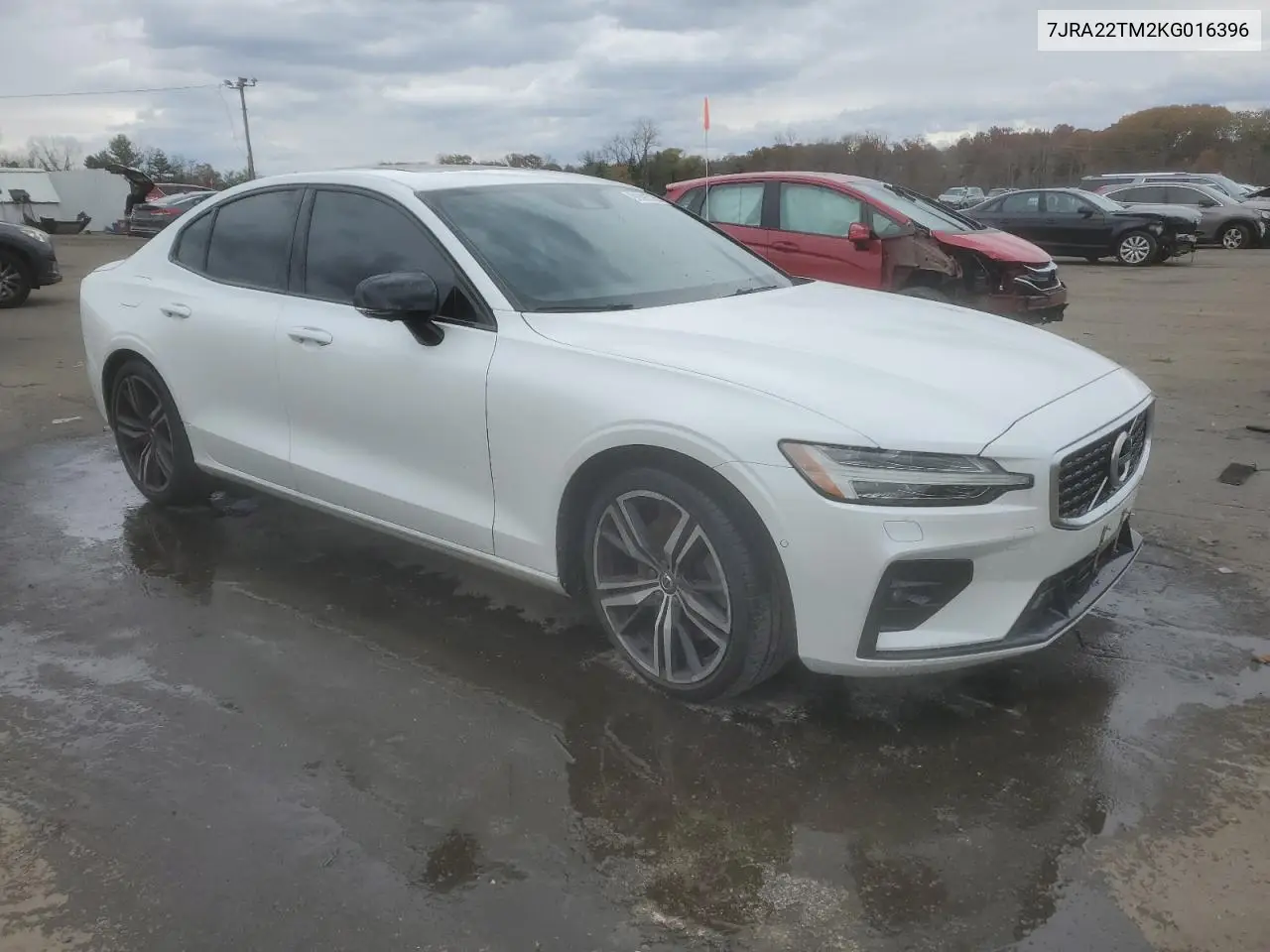 7JRA22TM2KG016396 2019 Volvo S60 T6 R-Design