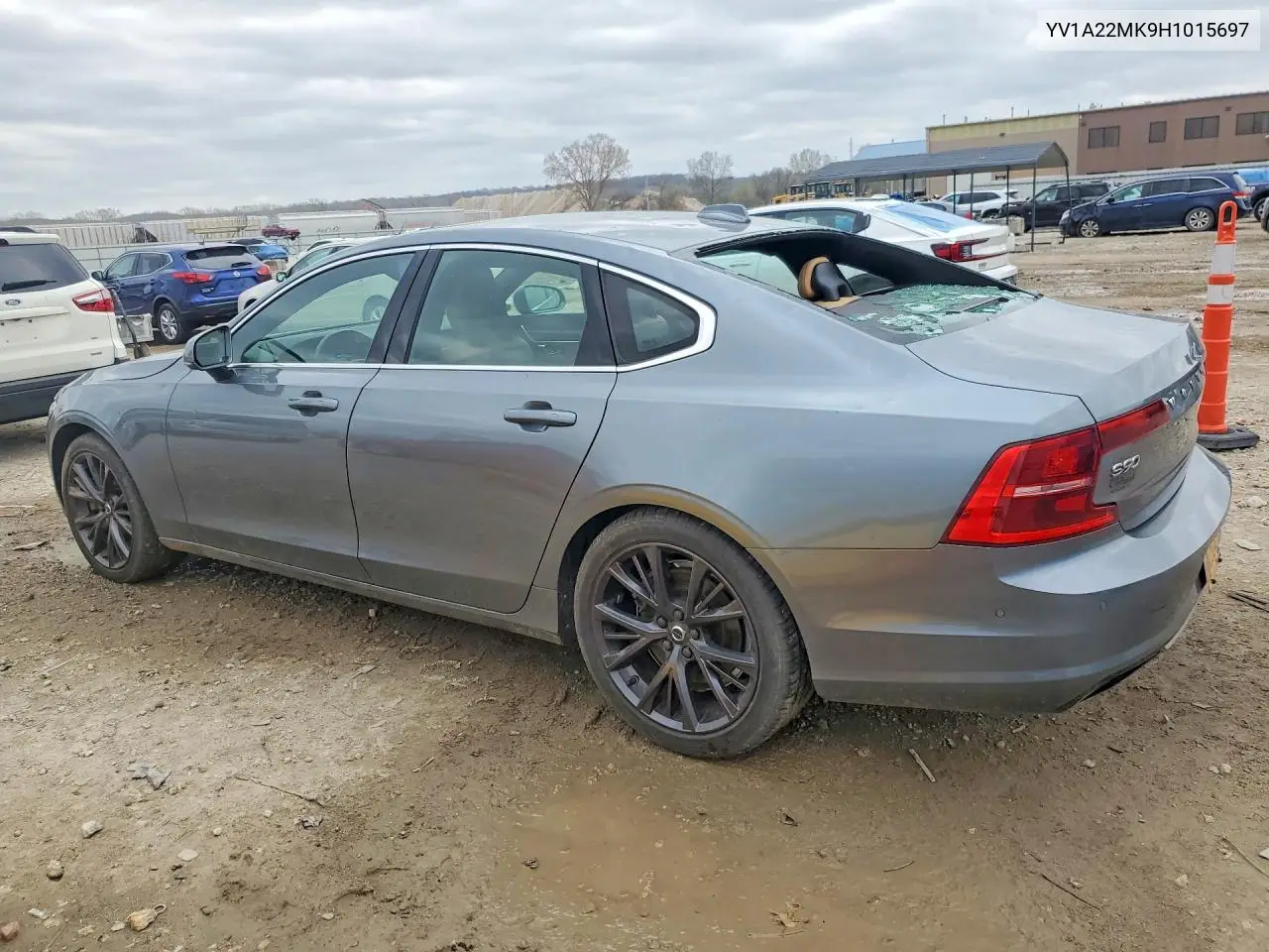 2017 Volvo S90 T6 Momentum VIN: YV1A22MK9H1015697 Lot: 46569786
