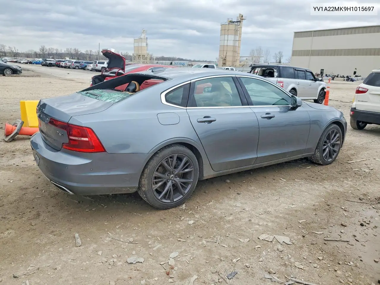 2017 Volvo S90 T6 Momentum VIN: YV1A22MK9H1015697 Lot: 46569786
