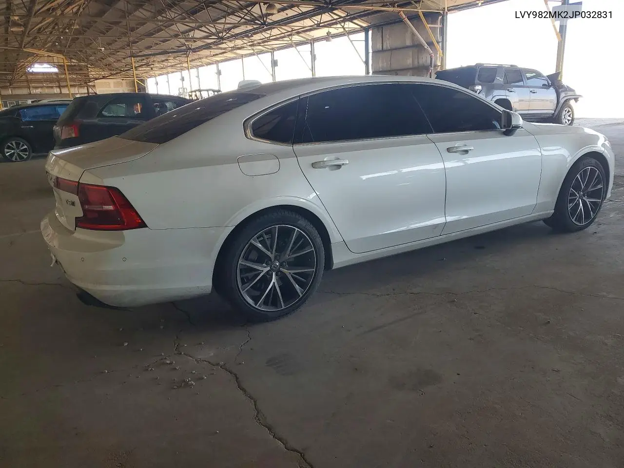 2018 Volvo S90 T5 Momentum VIN: LVY982MK2JP032831 Lot: 56494226