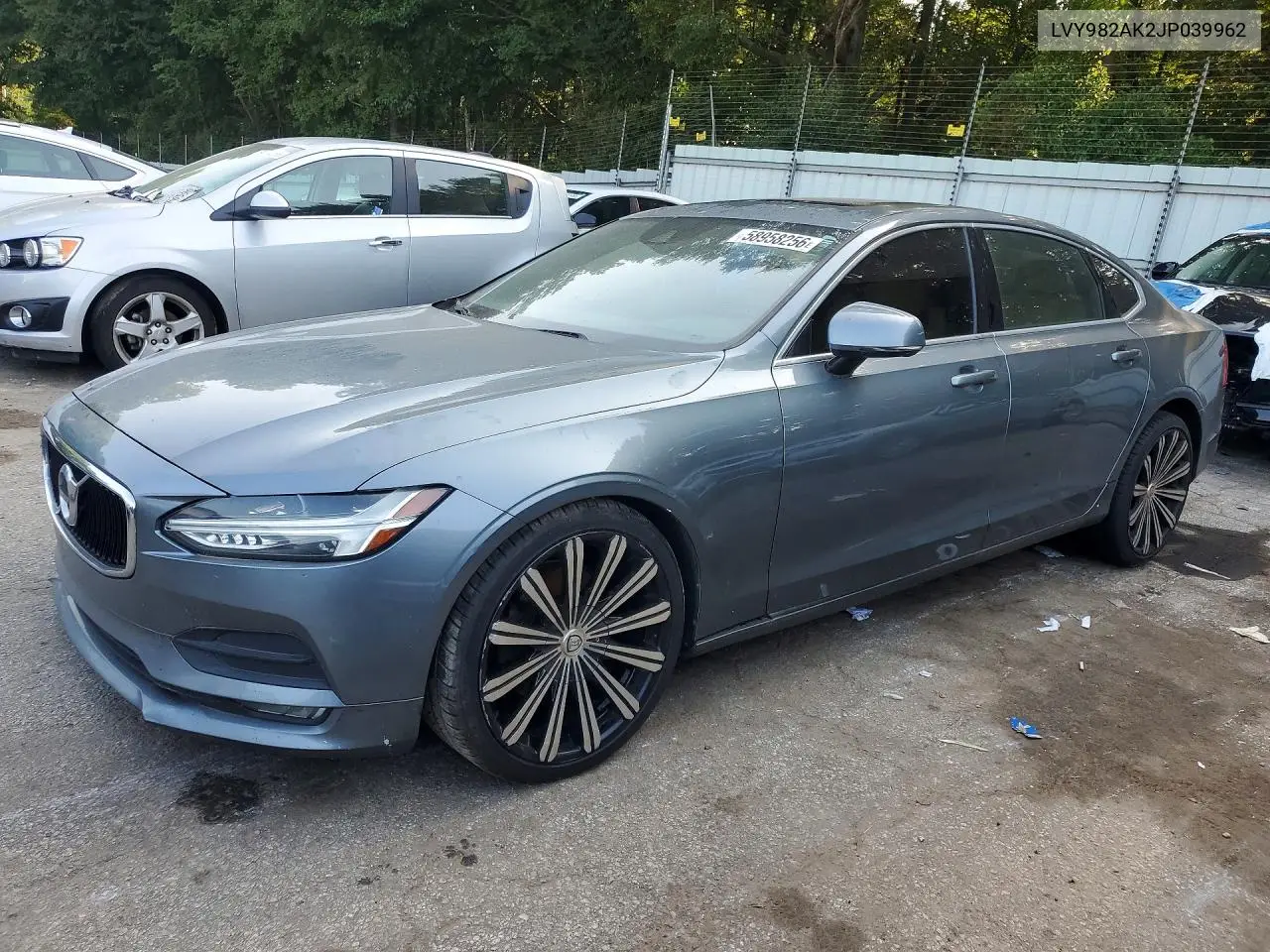 2018 Volvo S90 T5 Momentum VIN: LVY982AK2JP039962 Lot: 58958256