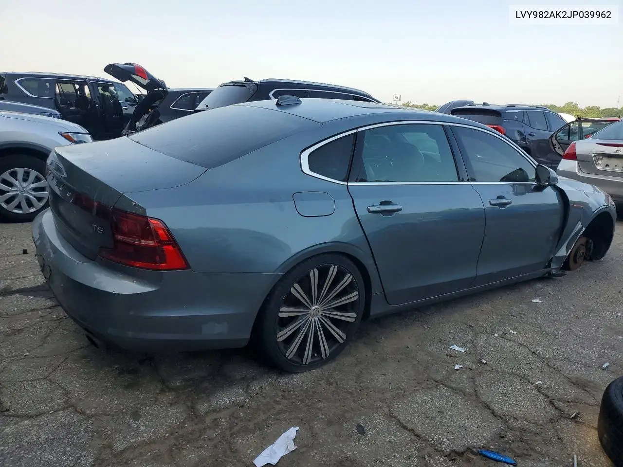 2018 Volvo S90 T5 Momentum VIN: LVY982AK2JP039962 Lot: 58958256