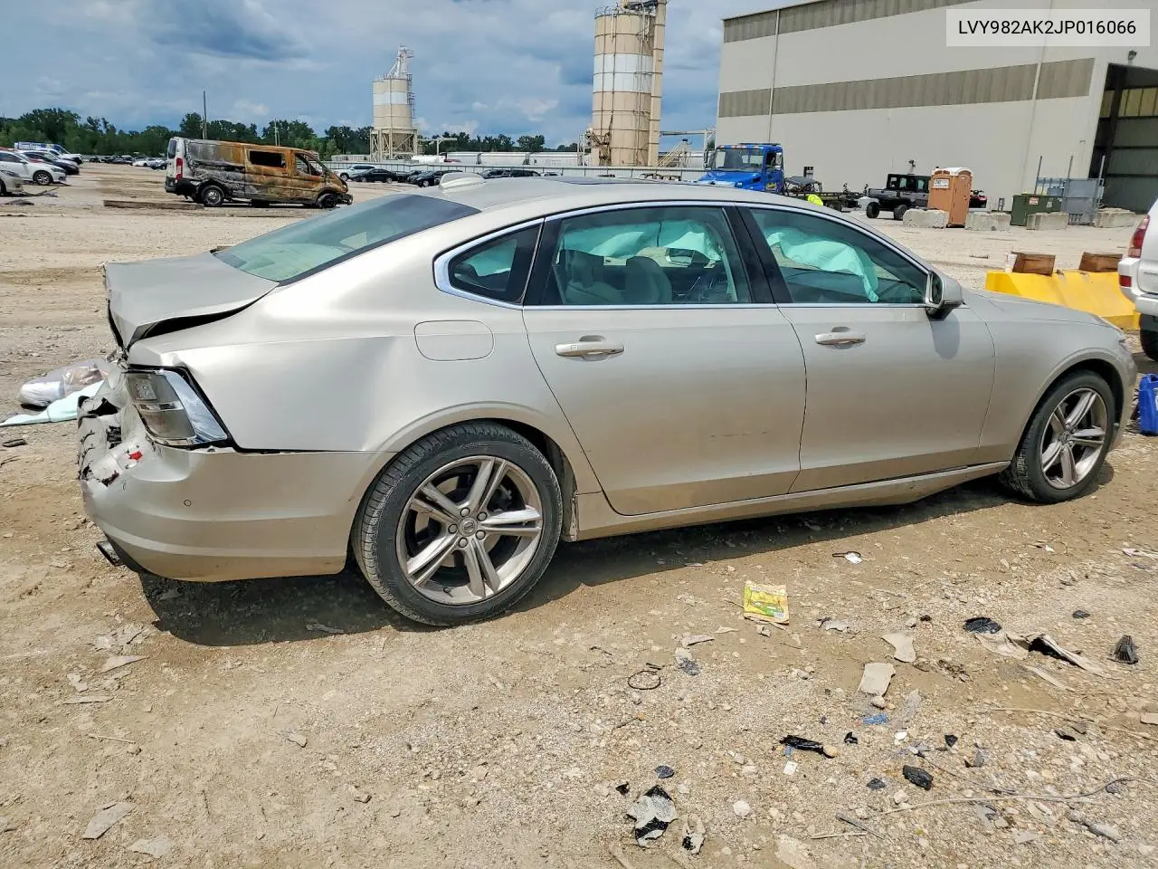 2018 Volvo S90 T5 Momentum VIN: LVY982AK2JP016066 Lot: 60171376