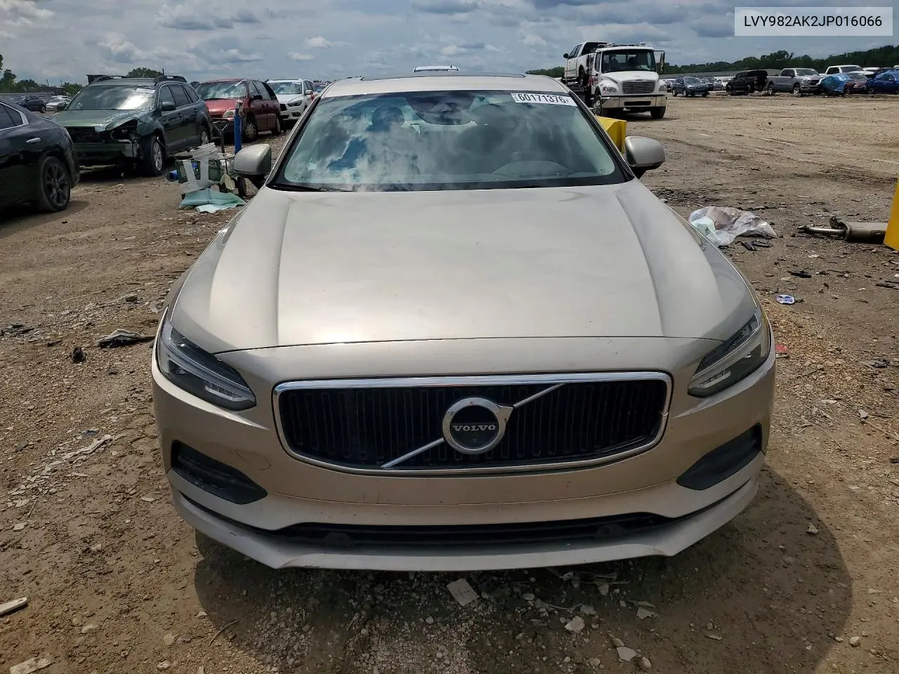 2018 Volvo S90 T5 Momentum VIN: LVY982AK2JP016066 Lot: 60171376