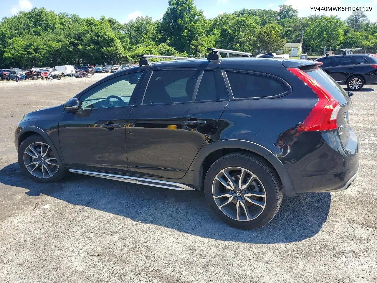 2017 Volvo V60 Cross Country Premier VIN: YV440MWK5H1041129 Lot: 56184736