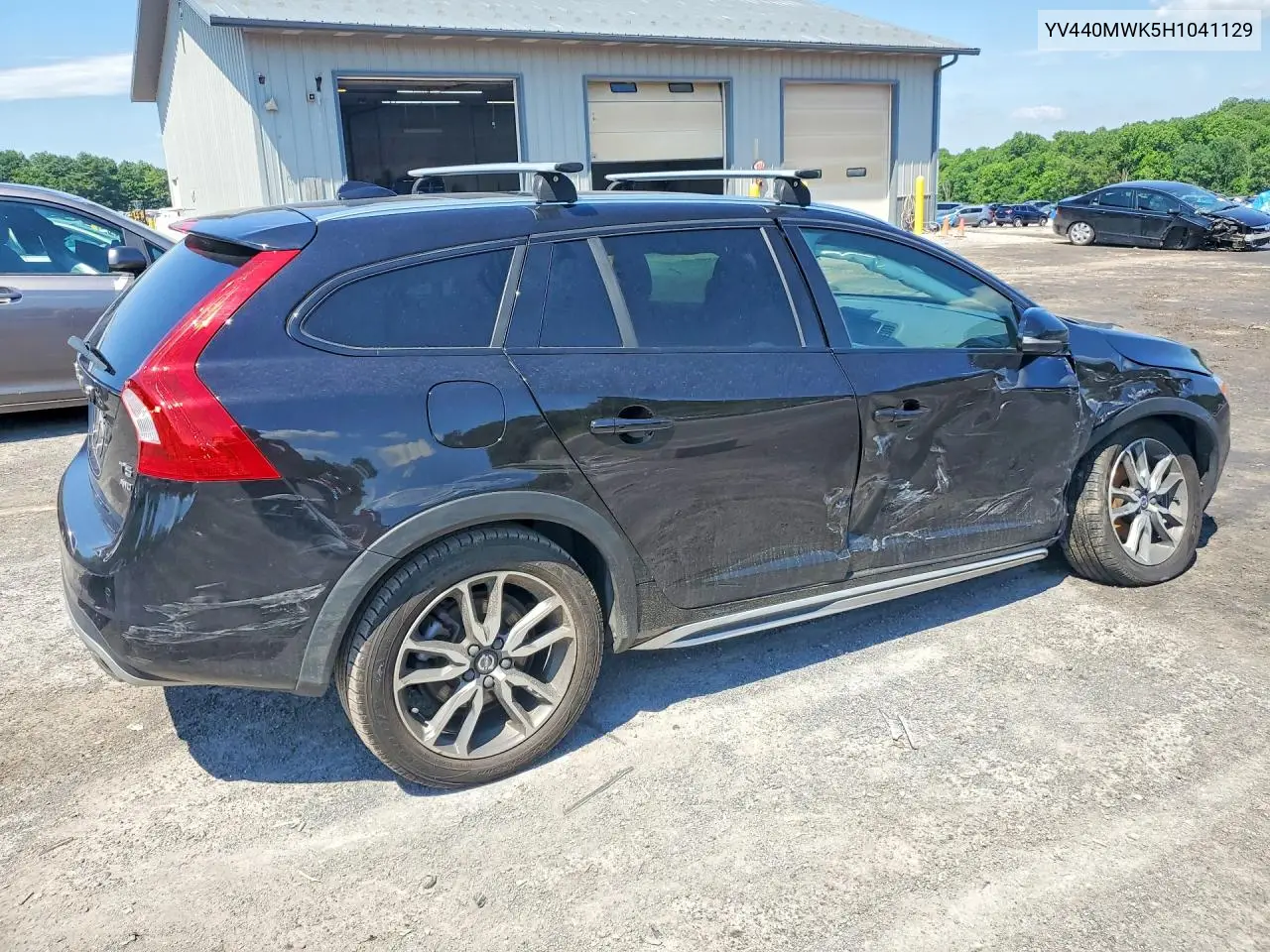 2017 Volvo V60 Cross Country Premier VIN: YV440MWK5H1041129 Lot: 56184736