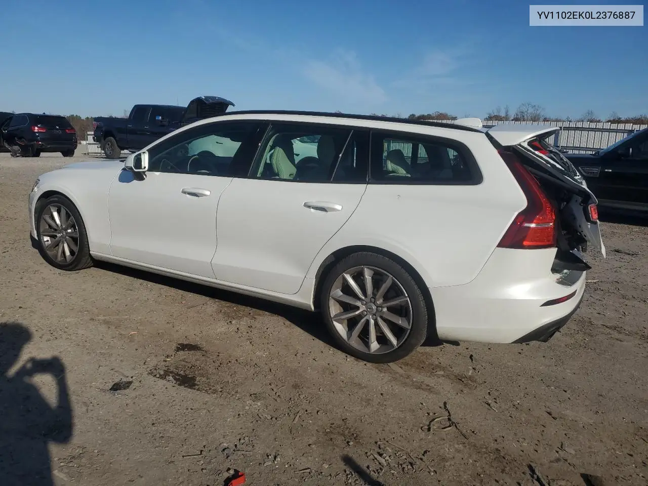 2020 Volvo V60 T5 Momentum VIN: YV1102EK0L2376887 Lot: 92214865