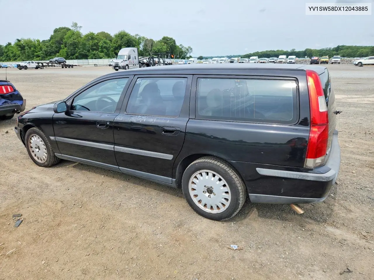 2001 Volvo V70 2.4T VIN: YV1SW58DX12043885 Lot: 61290556