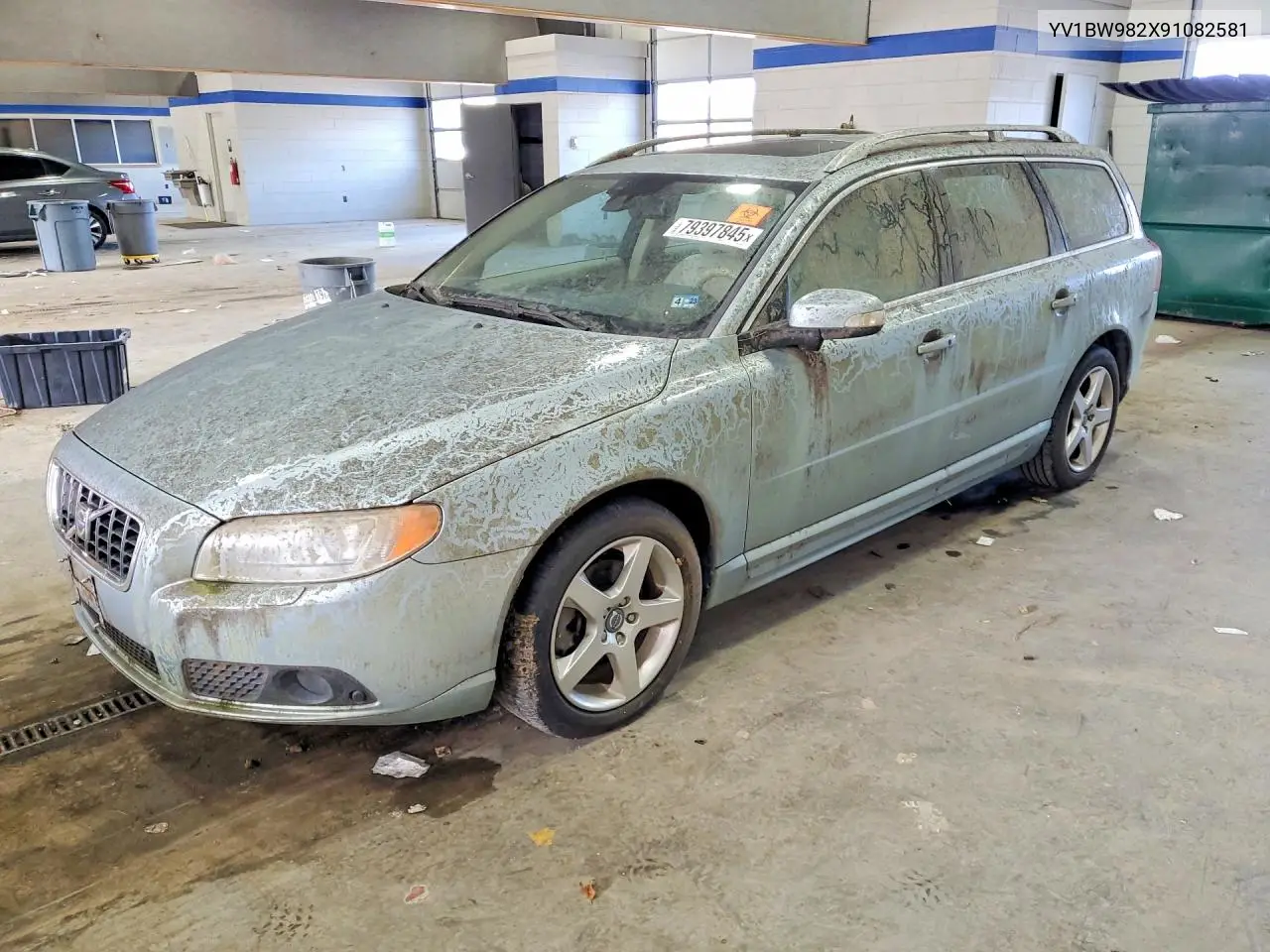 2009 Volvo V70 3.2 VIN: YV1BW982X91082581 Lot: 57821096
