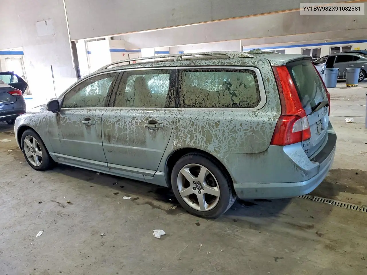 2009 Volvo V70 3.2 VIN: YV1BW982X91082581 Lot: 57821096