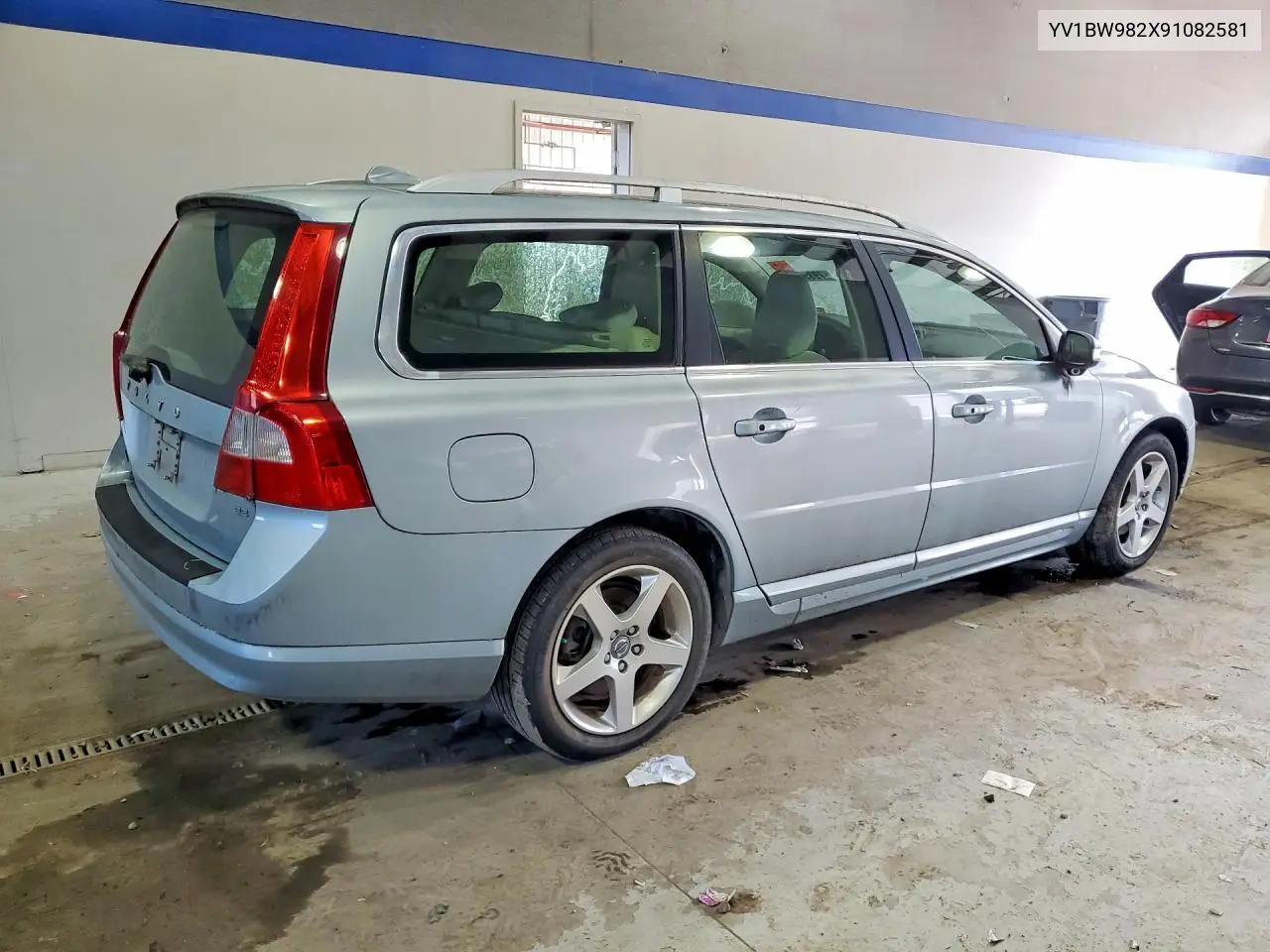 2009 Volvo V70 3.2 VIN: YV1BW982X91082581 Lot: 57821096