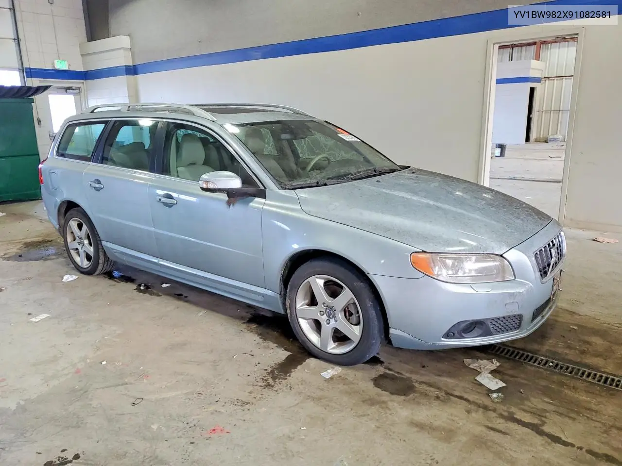 2009 Volvo V70 3.2 VIN: YV1BW982X91082581 Lot: 57821096