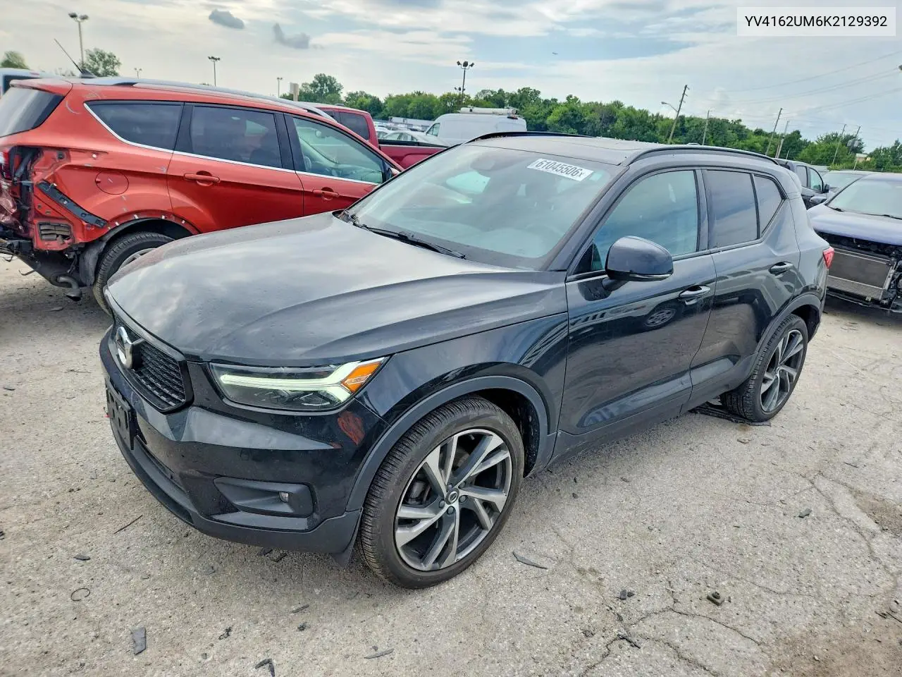 2019 Volvo Xc40 T5 R-Design VIN: YV4162UM6K2129392 Lot: 61045506