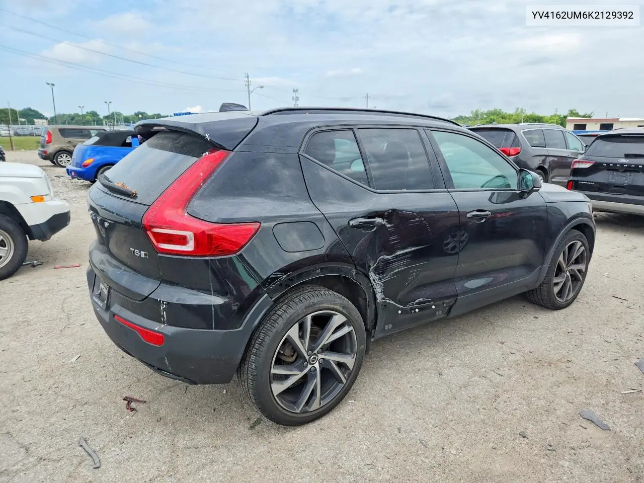 2019 Volvo Xc40 T5 R-Design VIN: YV4162UM6K2129392 Lot: 61045506