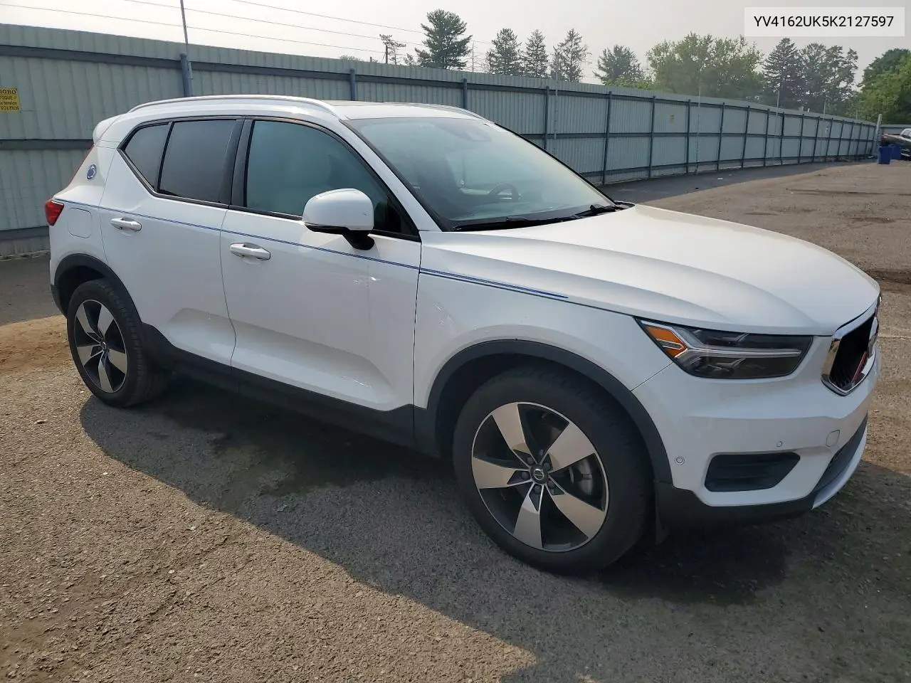 2019 Volvo Xc40 T5 Momentum VIN: YV4162UK5K2127597 Lot: 61383676