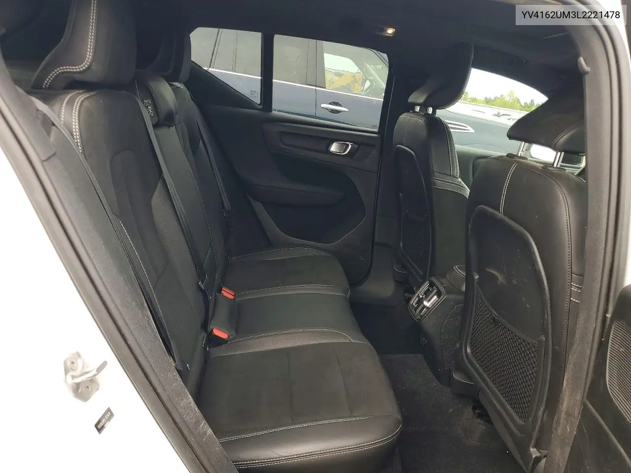 2020 Volvo Xc40 T5 R-Design VIN: YV4162UM3L2221478 Lot: 54711456
