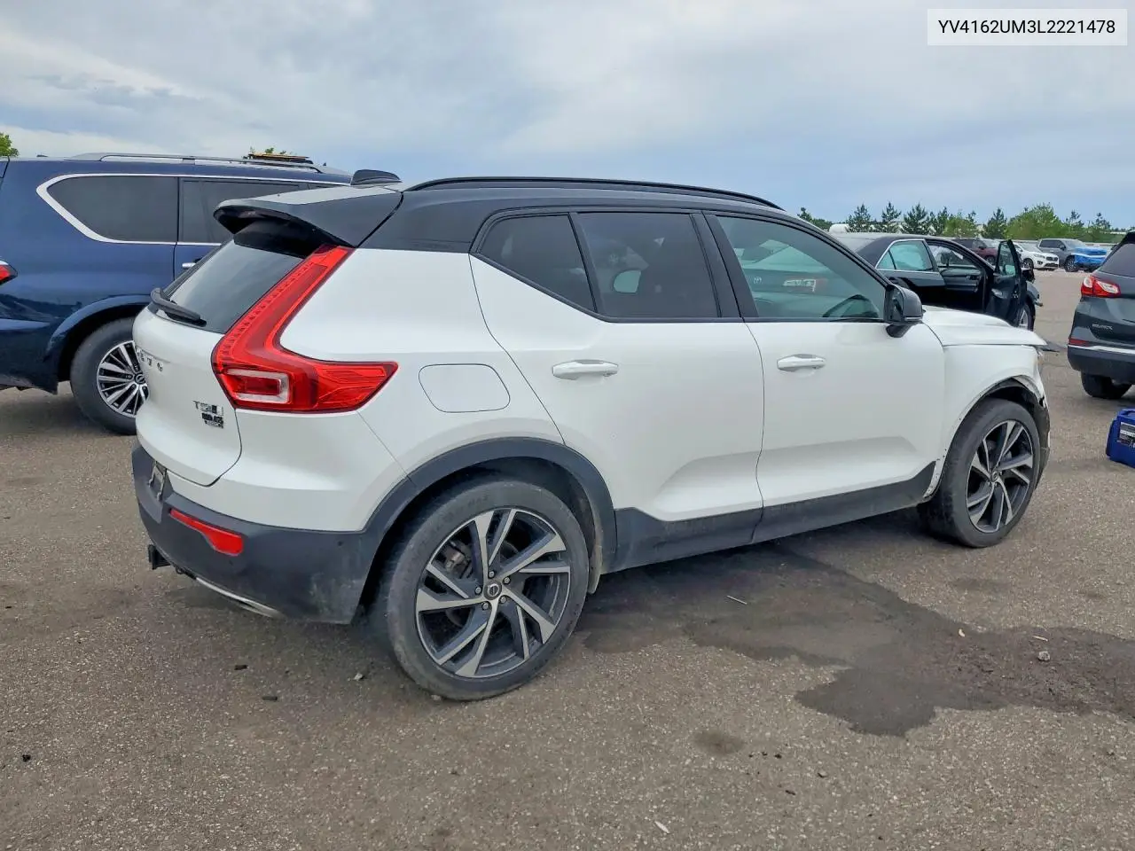 2020 Volvo Xc40 T5 R-Design VIN: YV4162UM3L2221478 Lot: 54711456