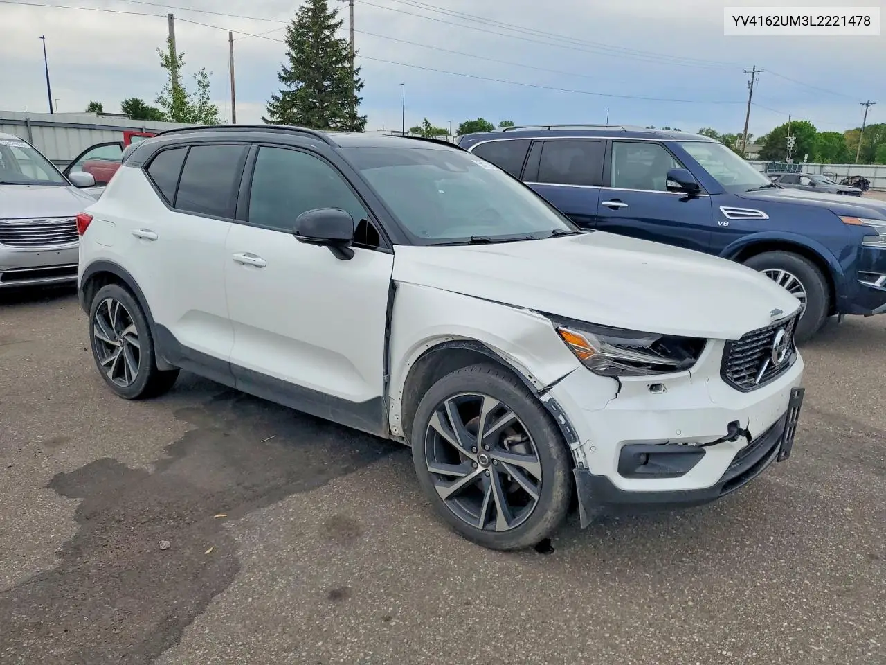 2020 Volvo Xc40 T5 R-Design VIN: YV4162UM3L2221478 Lot: 54711456