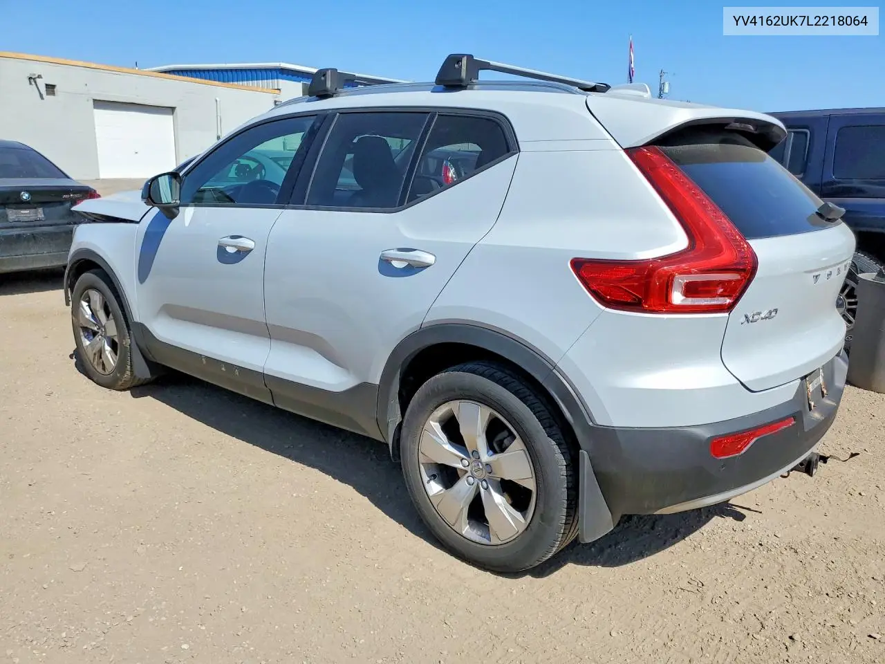 2020 Volvo Xc40 T5 Momentum VIN: YV4162UK7L2218064 Lot: 56056586