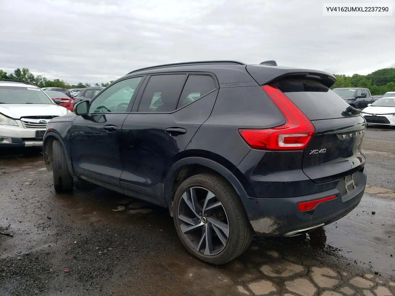 2020 Volvo Xc40 T5 R-Design VIN: YV4162UMXL2237290 Lot: 57427166