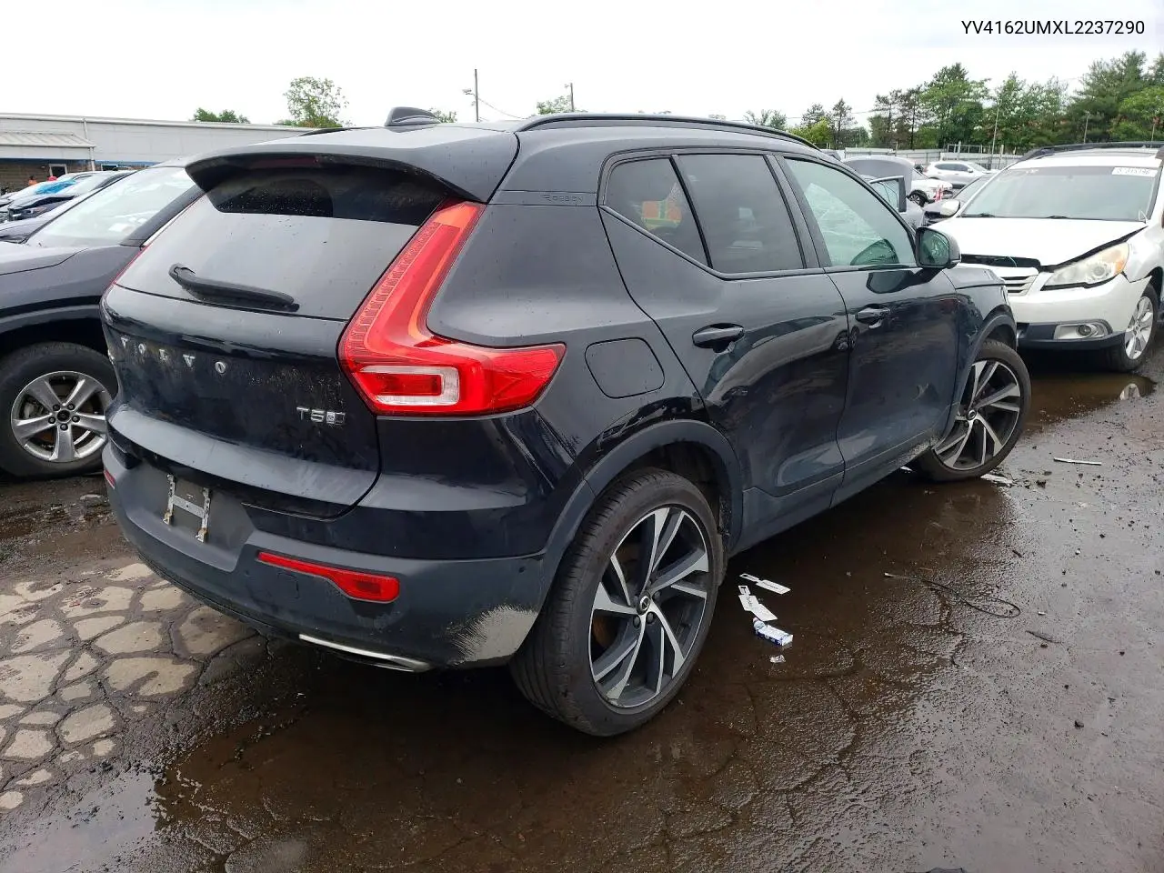 2020 Volvo Xc40 T5 R-Design VIN: YV4162UMXL2237290 Lot: 57427166
