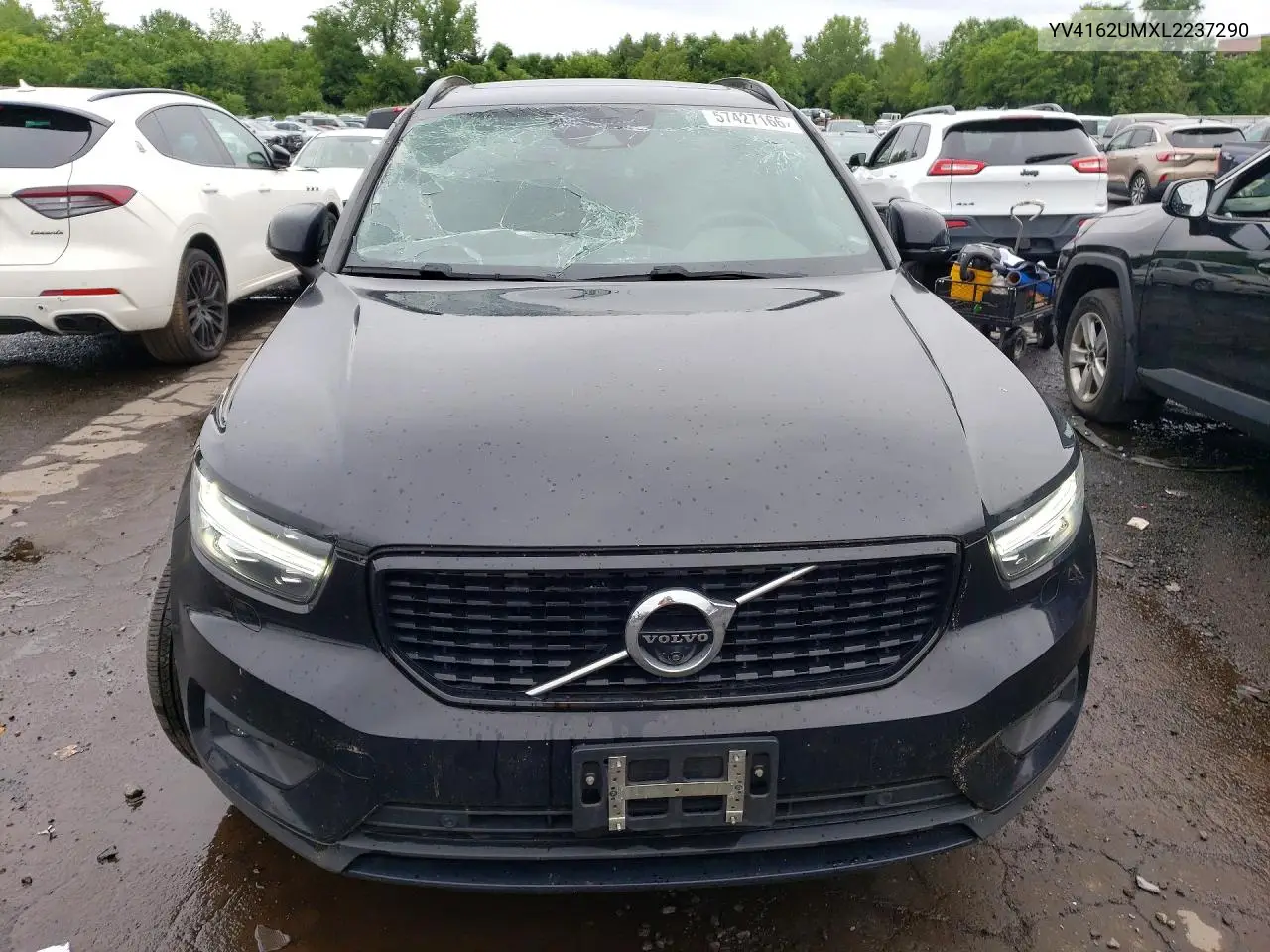 2020 Volvo Xc40 T5 R-Design VIN: YV4162UMXL2237290 Lot: 57427166
