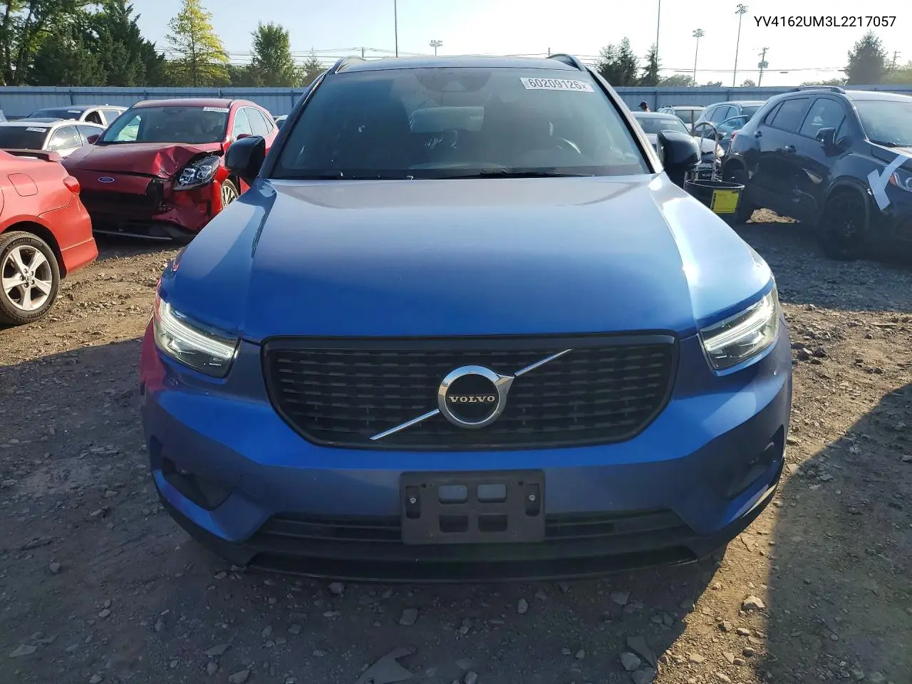 2020 Volvo Xc40 T5 R-Design VIN: YV4162UM3L2217057 Lot: 60209126