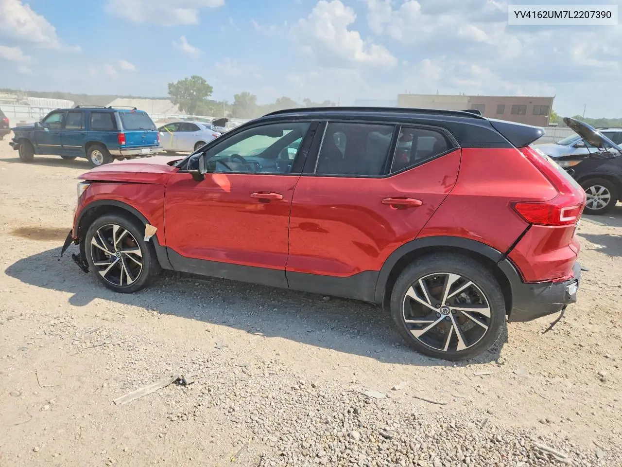 2020 Volvo Xc40 T5 R-Design VIN: YV4162UM7L2207390 Lot: 61359526