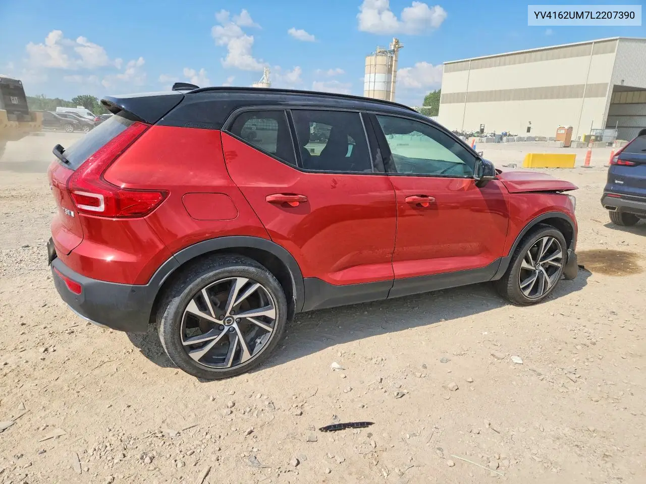 2020 Volvo Xc40 T5 R-Design VIN: YV4162UM7L2207390 Lot: 61359526