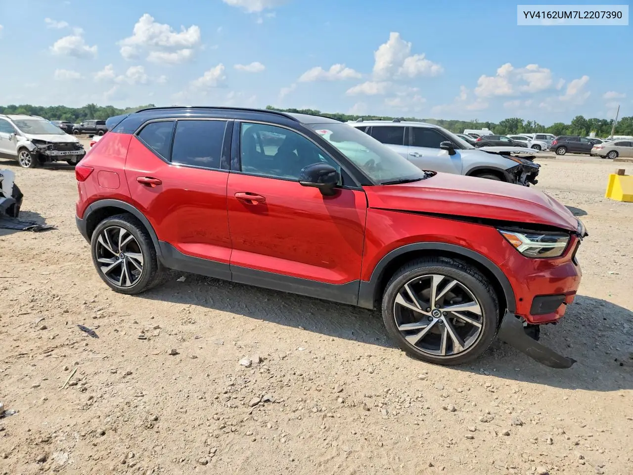2020 Volvo Xc40 T5 R-Design VIN: YV4162UM7L2207390 Lot: 61359526