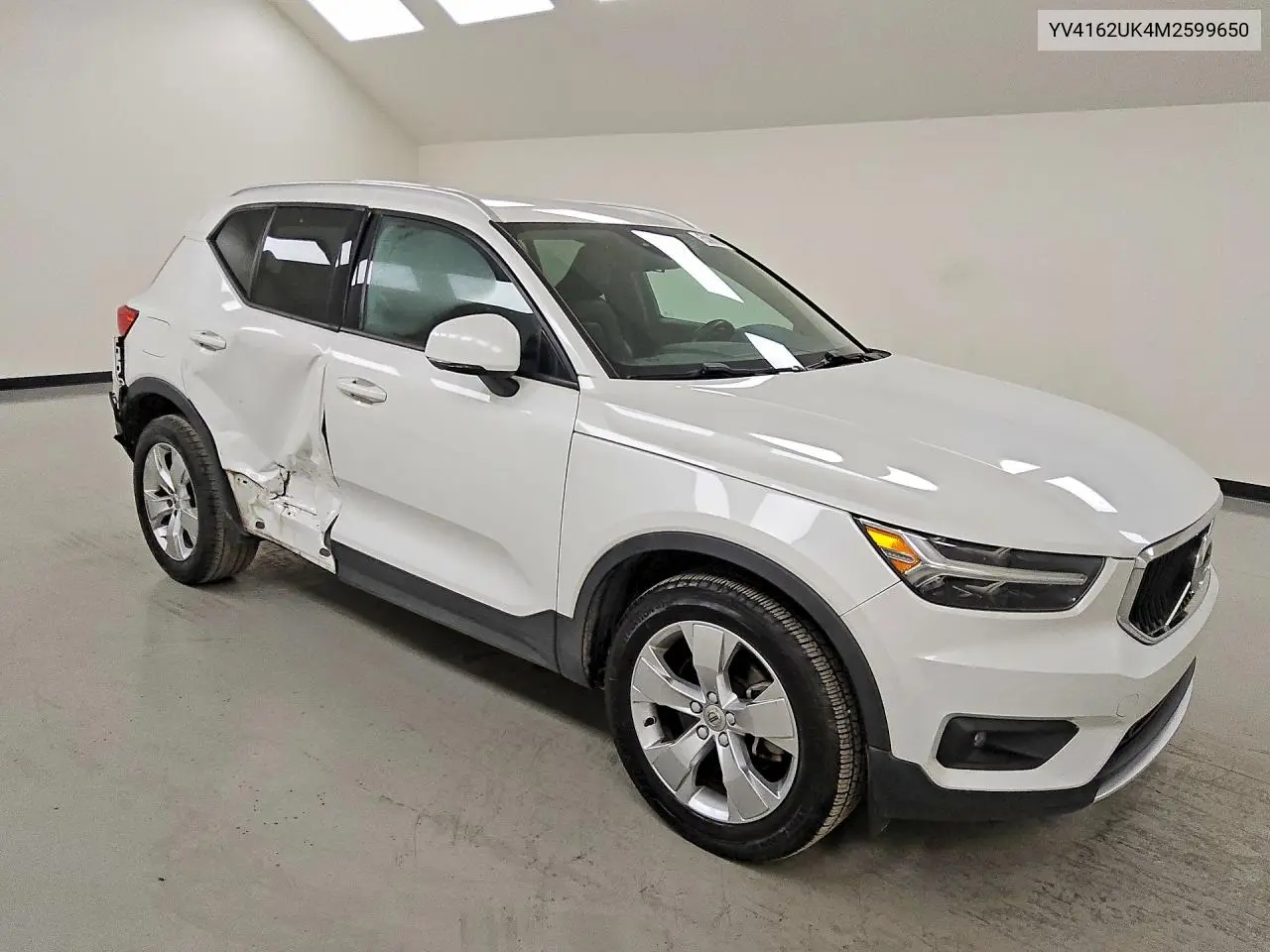2021 Volvo Xc40 T5 Momentum VIN: YV4162UK4M2599650 Lot: 54218066