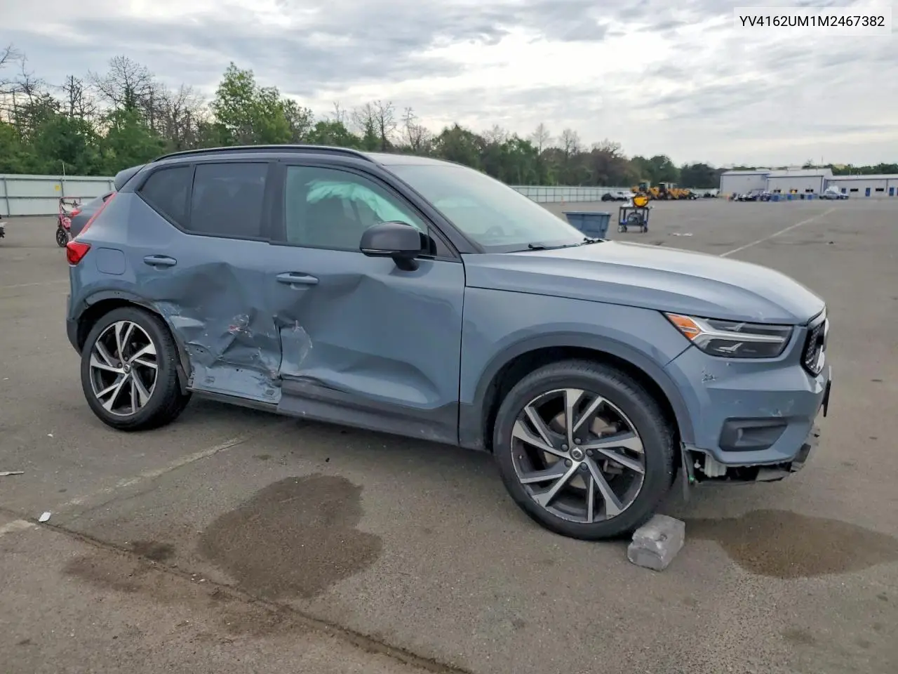 2021 Volvo Xc40 T5 R-Design VIN: YV4162UM1M2467382 Lot: 58139256