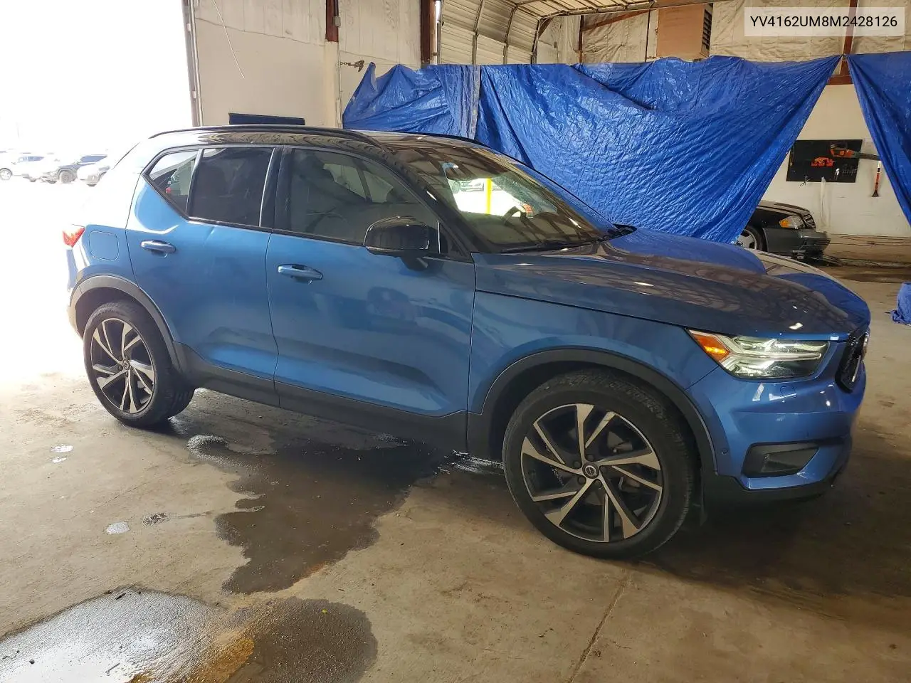 2021 Volvo Xc40 T5 R-Design VIN: YV4162UM8M2428126 Lot: 61563306