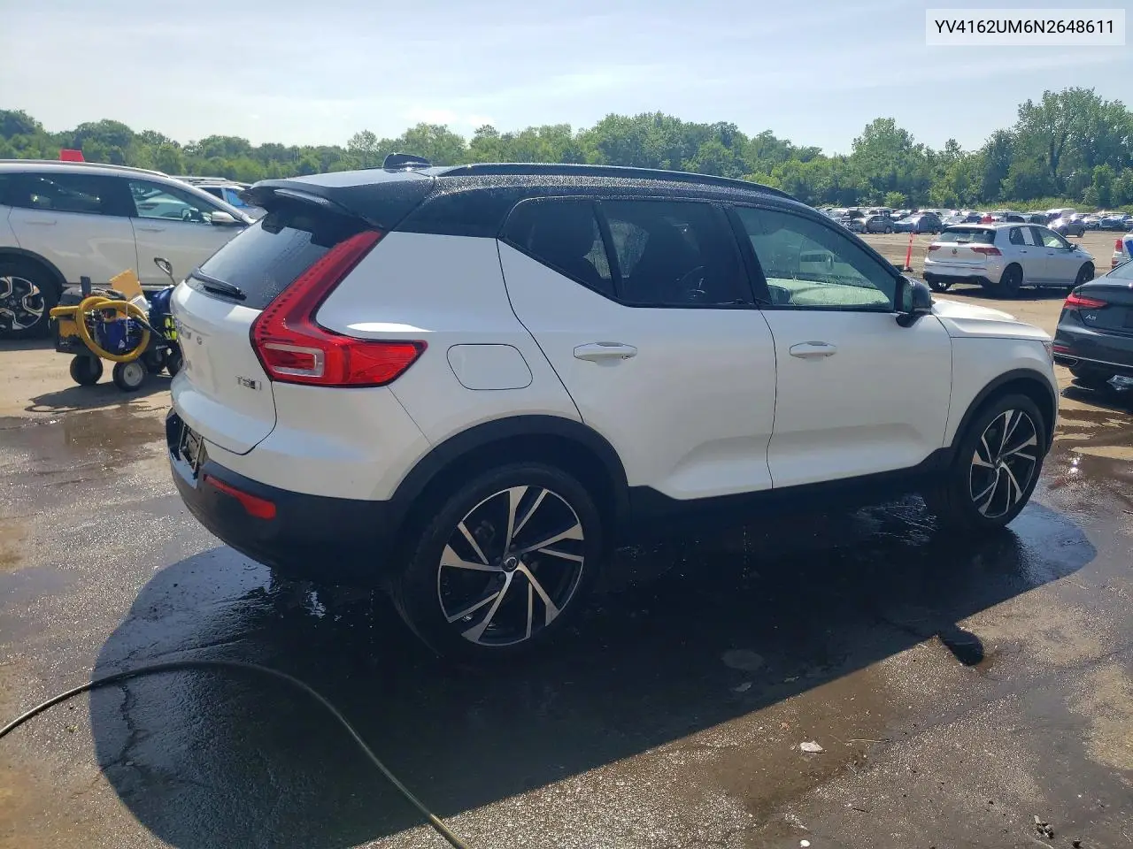 2022 Volvo Xc40 T5 R-Design VIN: YV4162UM6N2648611 Lot: 61322756