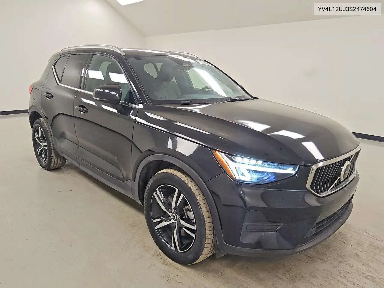 2025 Volvo Xc40 Core VIN: YV4L12UJ3S2474604 Lot: 60891006
