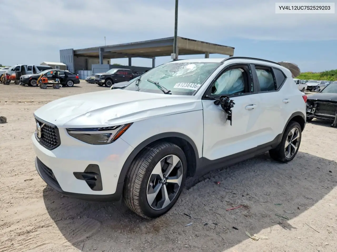 2025 Volvo Xc40 Plus VIN: YV4L12UC7S2529203 Lot: 61238436