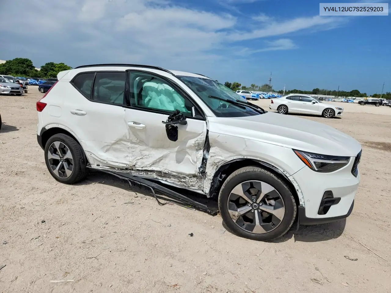 2025 Volvo Xc40 Plus VIN: YV4L12UC7S2529203 Lot: 61238436